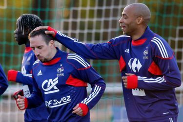 Thierry Henry et Franck Ribéry en 2010 à Clairefontaine.