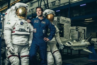 Thomas Pesquet nous présente, le 1er avril 2019, les nouvelles combinaisons des astronautes qui marcheront sur la Lune.