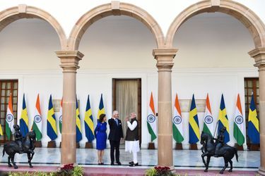 La reine Silvia et le roi Carl XVI Gustaf de Suède avec le Premier ministre indien à New Delhi, le 2 décembre 2019