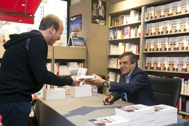 Son livre «Faire» a rencontré un succès inhabituel pour un ouvrage politique. Entre confidences personnelles et éléments de programme<br />
, François Fillon en a profité pour tourner la page de trois années difficiles depuis son départ de Matignon.