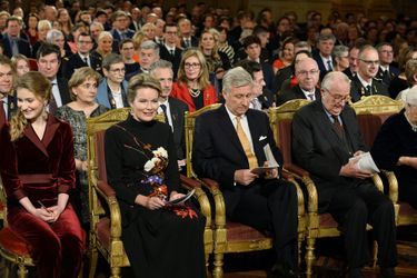 La princesse Elisabeth de Belgique, la reine des Belges Mathilde, le roi des Belges Philippe et l&#039;ex-roi Albert II à Bruxelles, le 18 décembre 2019