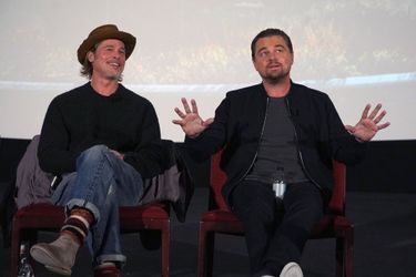 Brad Pitt et Leonardo DiCaprio lors d&#039;un panel Q&amp;A autour du film «Once Upon A Time In Hollywood» à Los Angeles le 17 décembre 2019