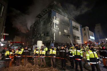 Au moins 29 personnes ont perdu la vie dans l&#039;incendie de l&#039;immeuble