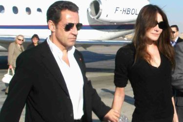 Carla Bruni et Nicolas Sarkozy à Louxor, en décembre 2007.