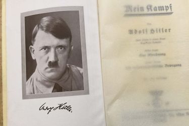 Adolf Hitler était monorchide.