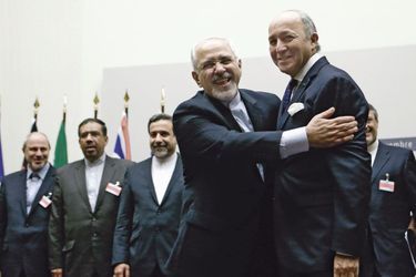Le ministre des Affaires étrangères iranien Mohammad Javad Zarif et son homologue français Laurent Fabius le 24 novembre.