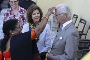 La reine Silvia et le roi Carl XVI Gustaf de Suède à Rishikesh, le 5 décembre 2019