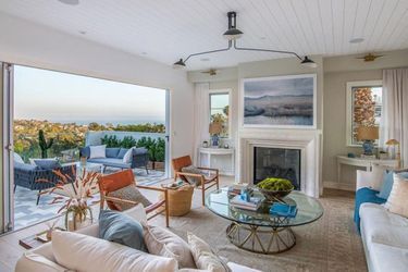 Leighton Meester et Adam Brody ont acheté cette somptueuse villa à Los Angeles pour 6,5 millions de dollars. 
