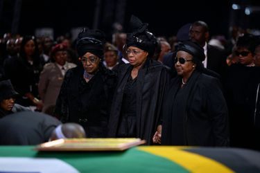 Winnie Mandela, l'ex-femme de Madiba, et sa veuve, Graca Machel, unies dans la douleur