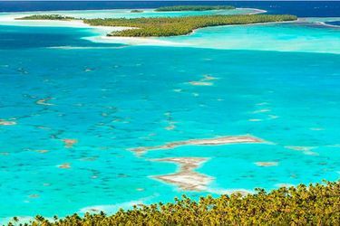 Un complexe hôtelier de 35 villas de rêves, 41 chambres, deux bars et deux restaurants, un spa abreuvé aux eaux cristallines du lagon. Tout cela dans le cadre enchanteur d’un atoll de Polynésie… Et pas n’importe quel atoll puisqu’il s’agit de Tetiaora, celui qu’acheta Marlon Brando en 1967 et où il a vécu jusqu’en 1990.