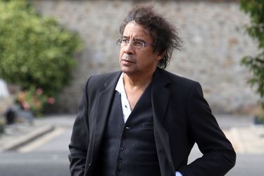 Laurent Voulzy aux obsèques du chanteur Guy Béart à Garches le 21 septembre dernier. 