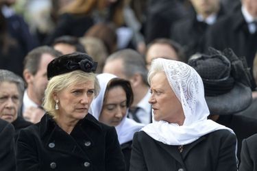Les princesses Astrid de Belgique et Muna de Jordanie aux obsèques de l&#039;ex-roi Michel de Roumanie à Bucarest, le 16 décembre 2017