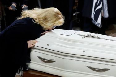 Sylvie Vartan lors de la cérémonie en hommage à Johnny Hallyday, le 9 décembre 2017.