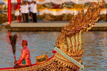Procession de la barge royale à Bangkok, le 12 décembre 2019