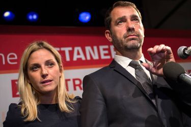 L'émotion de Christophe Castaner, le candidat socialiste en Paca, qui s'est retiré après sa troisième place au premier tour des élections régionales.
