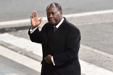 Le président ivoirien arrive au Bourget, le 30 novembre 2015. 