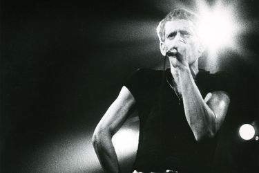 Lou Reed sur scène à Anvers, en Belgique, en 1974.