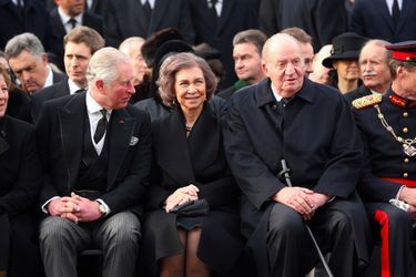 Charles d&#039;Angleterre, Juan Carlos Ier, le grand duc Henri du Luxembourg, Carl XVI Gustaf de Suède, Simeon II de Bulgarie et Anne-Marie de Grèce ont rendu hommage à Michel Ier, l’ancien roi de Roumanie décédé.  