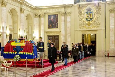 Les Roumains rendent hommage à l&#039;ex-roi Michel de Roumanie à Bucarest, le 14 décembre 2017