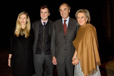 La princesse Astrid de Belgique avec le prince Lorentz, le prince Amedeo et son épouse Lili à Bruxelles, le 14 décembre 2015