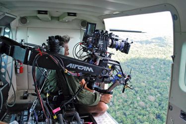 De nombreux lieux de tournage ne sont accessibles qu’en hélicoptère. 