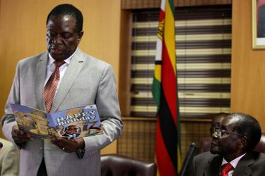 Le chef de l&#039;Etat zimbabwéen Robert Mugabe en février 2017. 