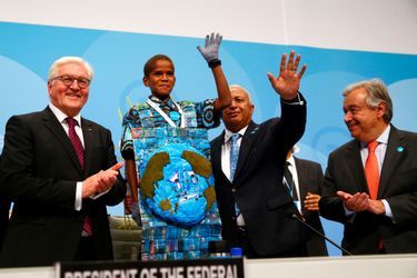 Le jeudi fidjien Timothy Naulusala a pris la parole lors de la COP23 à Bonn, en Allemagne.