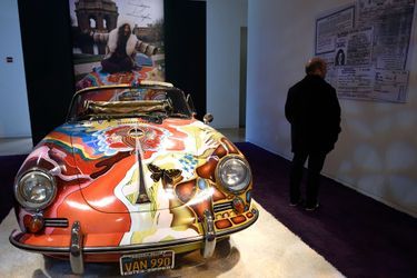 La Porsche psychédélique de Janis Joplin a été vendue aux enchères ce jeudi 10 décembre à New York.