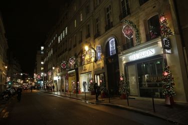 Teddy Riner bien entouré pour illuminer Paris - Au Faubourg Saint-Honoré