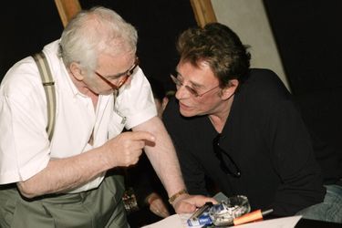 Johnny Hallyday et Charles Aznavour en 2004.