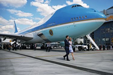 Ivanka Trump, 35 ans, et Jared Kushner, 36 ans, tout juste débarqués d’« Air Force One » à Hambourg, pour assister au sommet du G20, le 6 juillet.