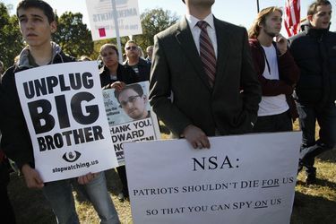 "Débranchez Big Brother" - Manifestation contre la NSA