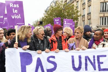 Alexandra Lamy, Muriel Robin et sa femme Anne Le Nen et Julie Gayet lors de la marche contre les violences sexistes et sexuelles organisée par le collectif NousToutes à Paris le 23 Novembre 2019.