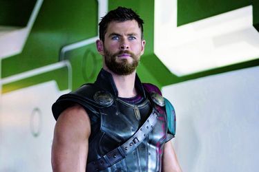 Chris Hemsworth en mode "Thor".