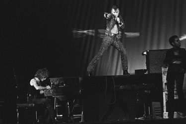 Johnny Hallyday avec Michel Polnareff au Palais des Sports de Paris, en septembre 1971.