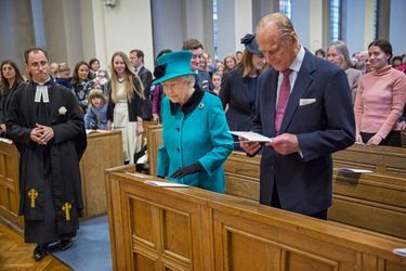 La reine Elizabeth II et le prince Philip à l'église St Columba à Londres, le 3 décembre 2015