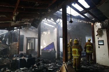 Les flammes sont arrivées aux portes du très huppé quartier de Bel Air.