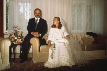 Le mariage de Lisa Najeeb Halaby (devenue la reine Noor) et du roi Hussein de Jordanie le 15 juin 1978