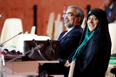 Le sourire de la vice-présidente iranienne Masoumeh Ebtekar