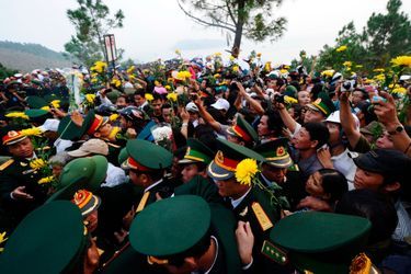 Des funérailles grandioses pour le "général du peuple" - Vietnam