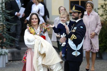 La princesse Sofia et le prince Carl Philip de Suède avec leurs enfants Alexander et Gabriel de Suède à Stockholm, le 1er décembre 2017