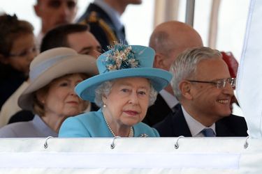 La reine Elizabeth II à bord d’un dghajsa à Malte, le 28 novembre 2015
