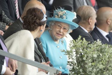 La reine Elizabeth II à l&#039;hippodrome de Malte, le 28 novembre 2015