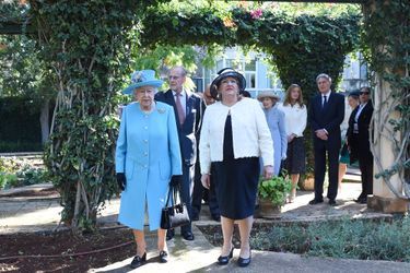 La reine Elizabeth II et le prince Philip avec Marie-Louise Coleiro Preca à Malte, le 28 novembre 2015