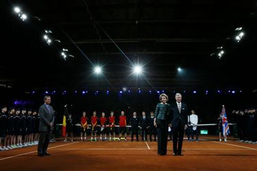 La reine Mathilde et le roi Philippe de Belgique lors de la finale de la Coupe Davis à Gant, le 27 novembre 2015