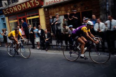 Raymond Poulidor devant Jacques Anquetil, Tour de France 1964.