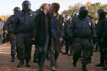 Manifestation sous haute tension à Saint-Pétersbourg - Contre l'homophobie