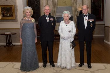 La reine Elizabeth II, les princes Philip et Charles et la duchesse Camilla à Attard sur l&#039;île de Malte, le 27 novembre 2015