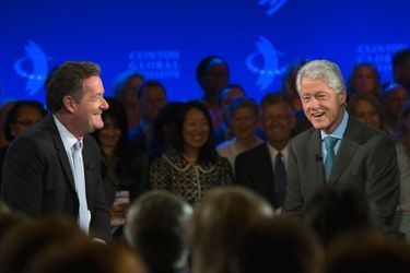 Le présentateur de CNN Piers Morgan et Bill Clinton