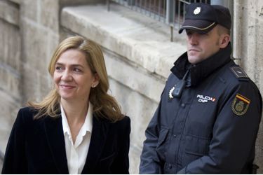 L’infante Cristina d’Espagne arrive au palais de justice de Palma de Majorque le 8 février 2014. 